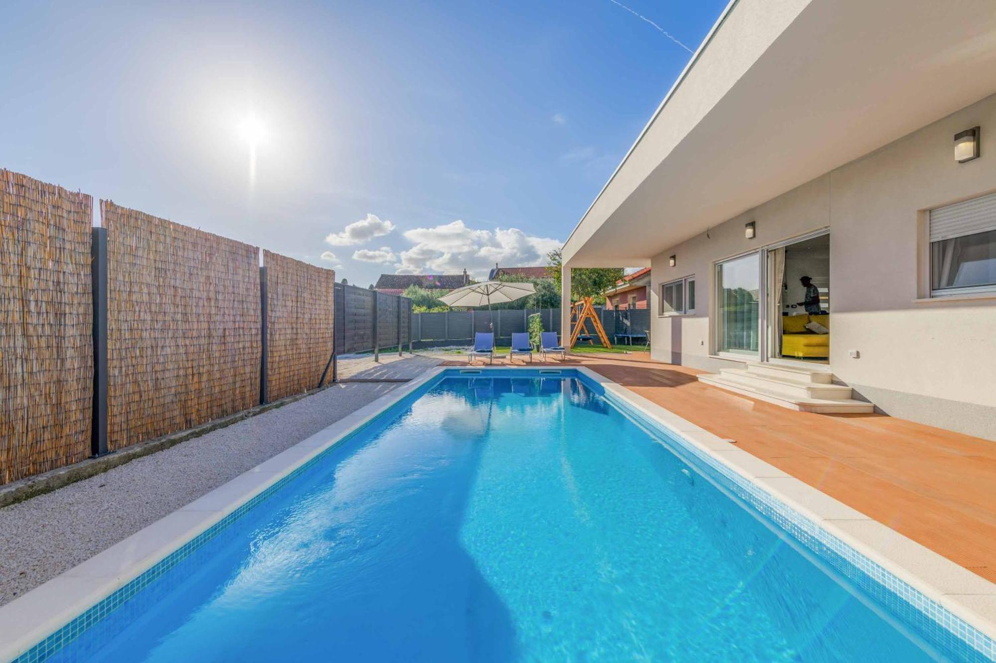 Midnight Moon Villa Kastela